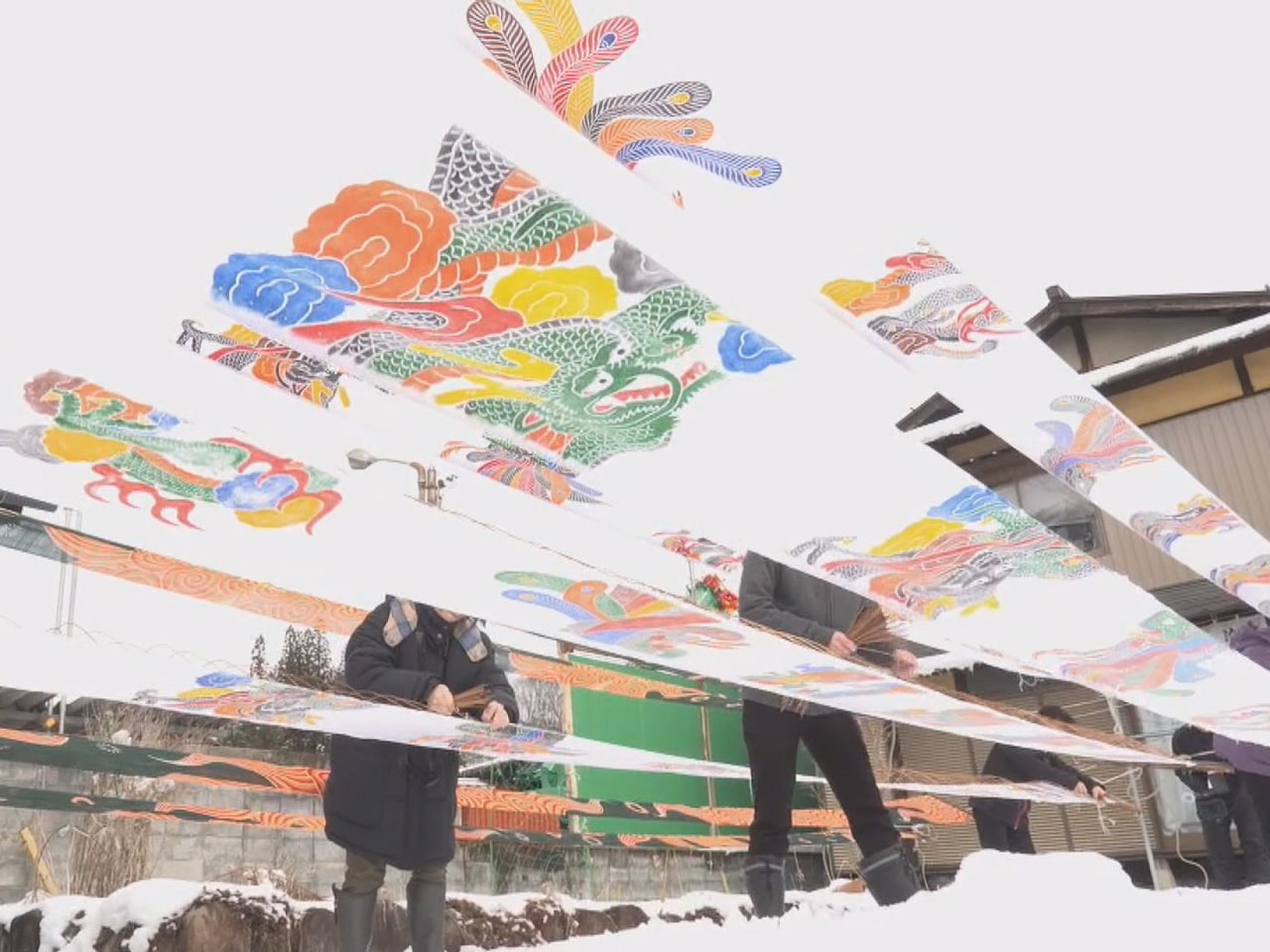 厳冬がもたらす伝統の彩り 飛騨染の寒ざらし 岐阜県高山市｜ニュース