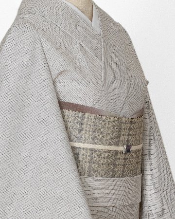 前田紬工芸 本場大島紬 「白大島(一元式・経緯絣) 秋名バラ」 着尺 白