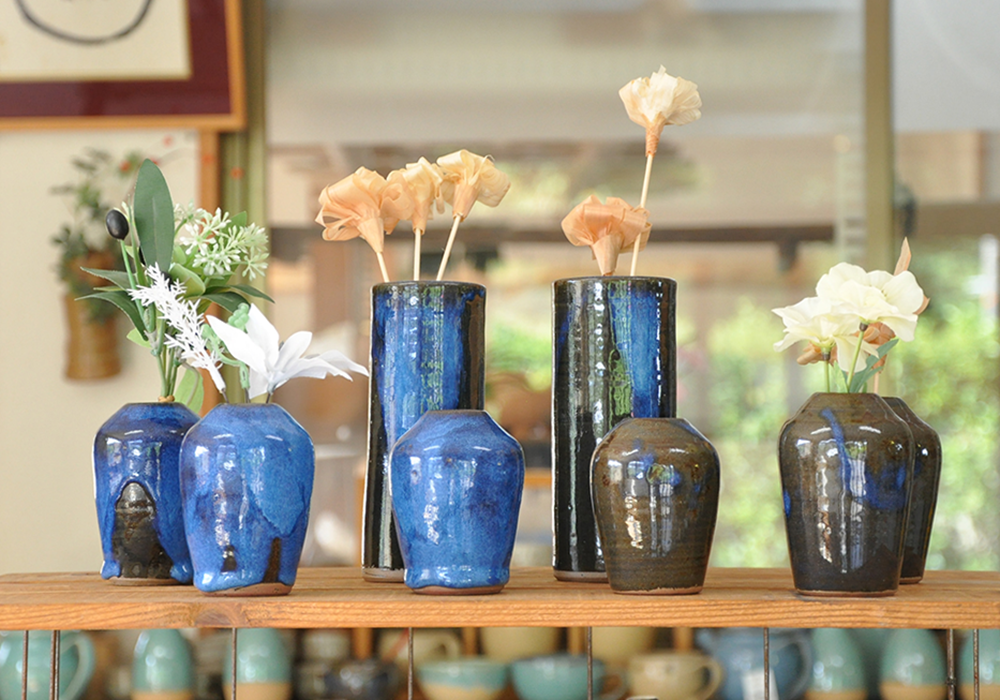 松江市】＜布志名焼 雲善窯＞伝統の茶陶から新しい器までさまざま並ぶ