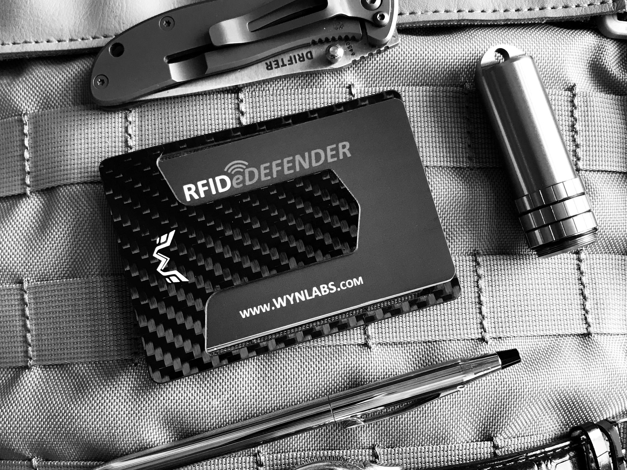 WYN Wallet - Ultra Slim Carbon Fiber Wallet - WYN LABS