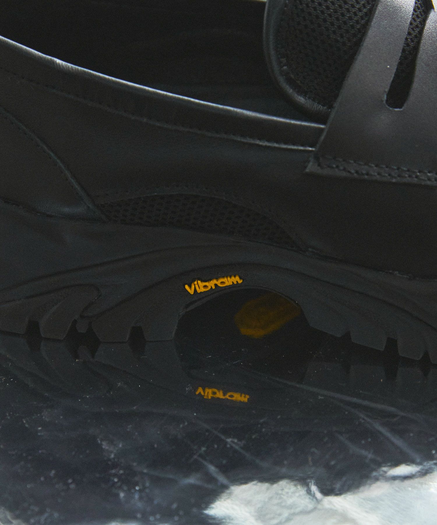 VIBRAM×OPENING ACT] ボリュームVIBRAMソールメッシュ×リアルレザー