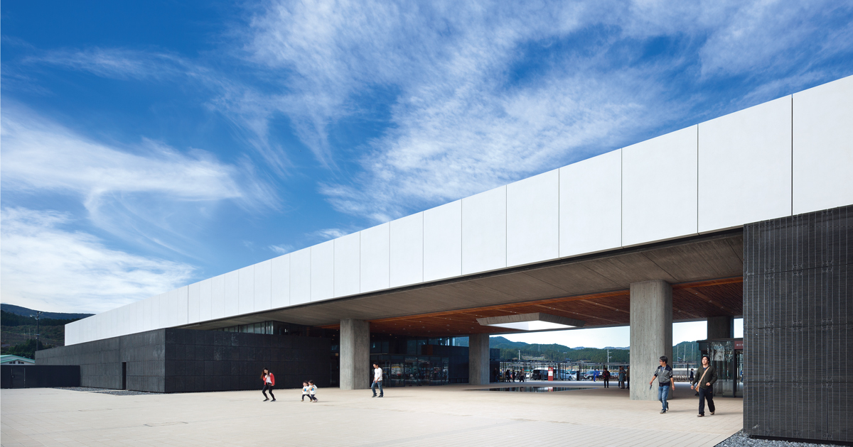 海に正対する祈りの建築 | 日経クロステック（xTECH）