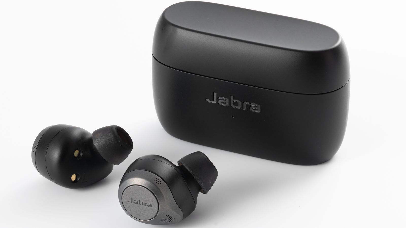 長時間のWeb会議でも快適装着、半密閉型ワイヤレスイヤホン「Jabra