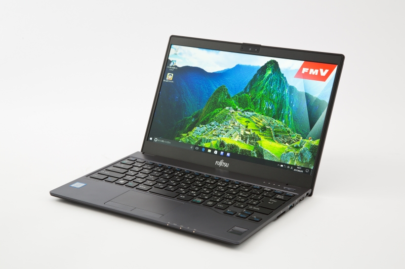 富士通の13.3型も超軽量、777gで8時間動くLIFEBOOK UH75/B1 | 日経