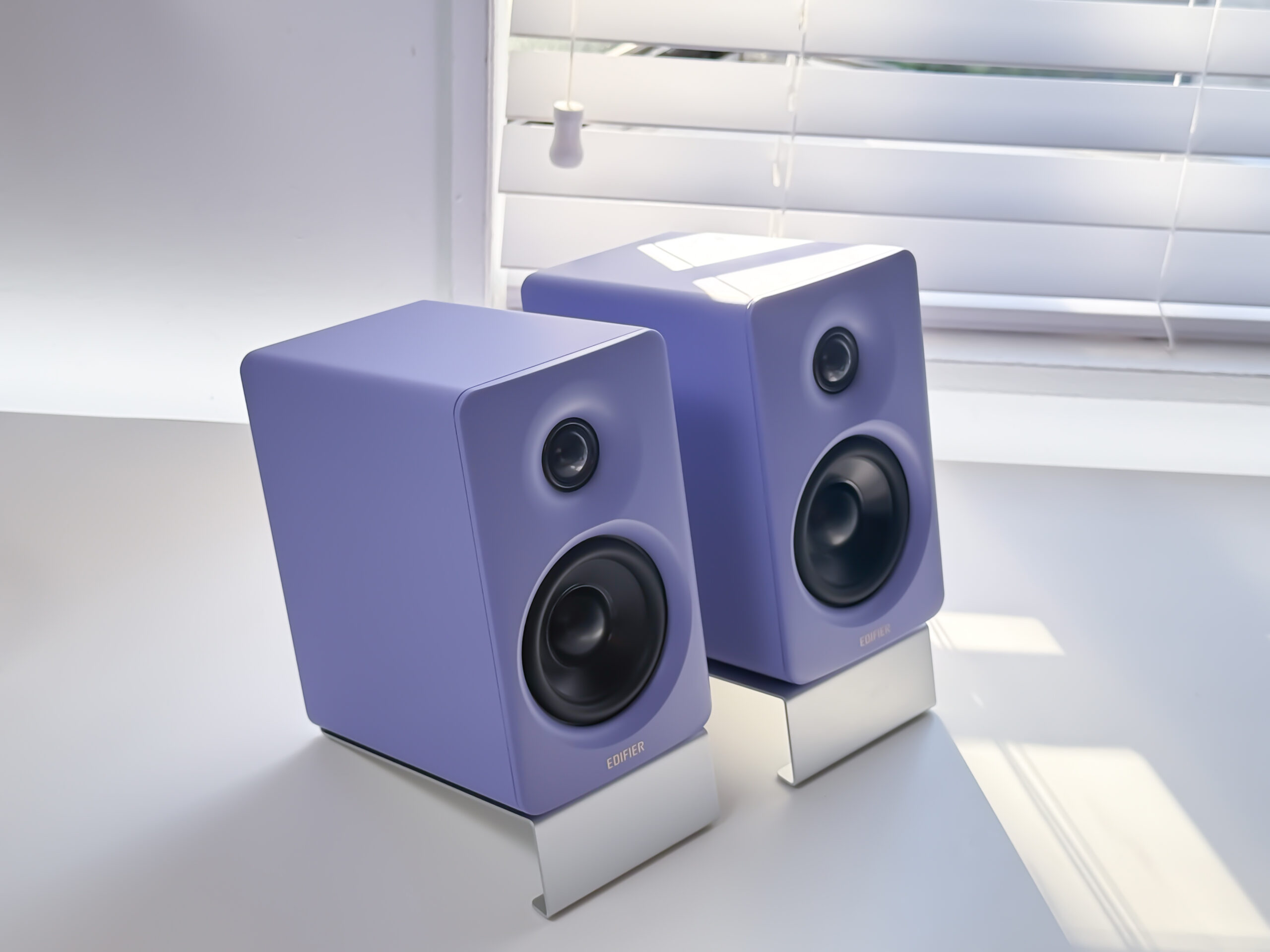 新色パープル】コンパクトで高音質なスピーカー！EDIFIER M60を