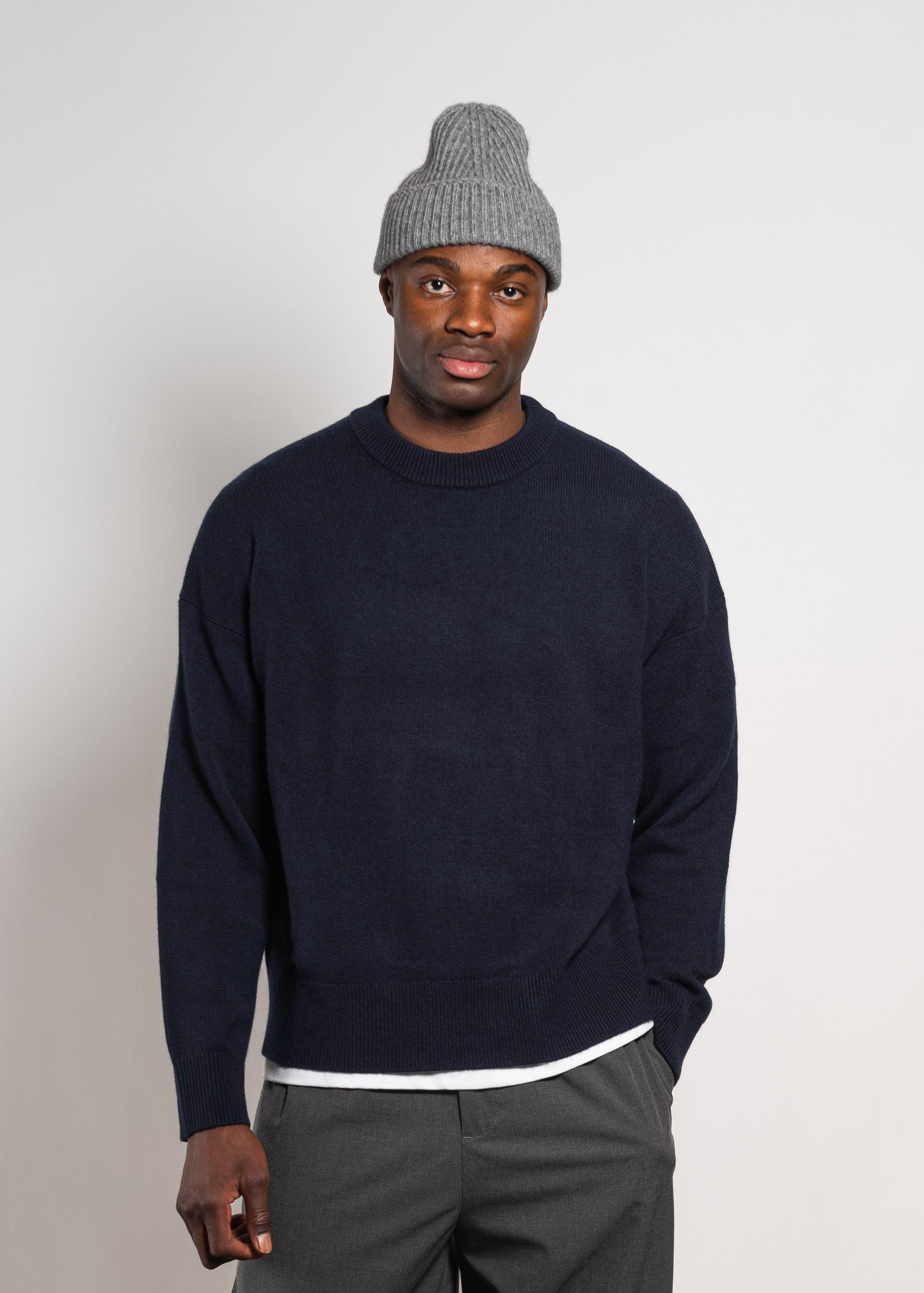 Cashmere Blend Oversized Sweater in Navy – Yacaia Y-0008 (Unisex)