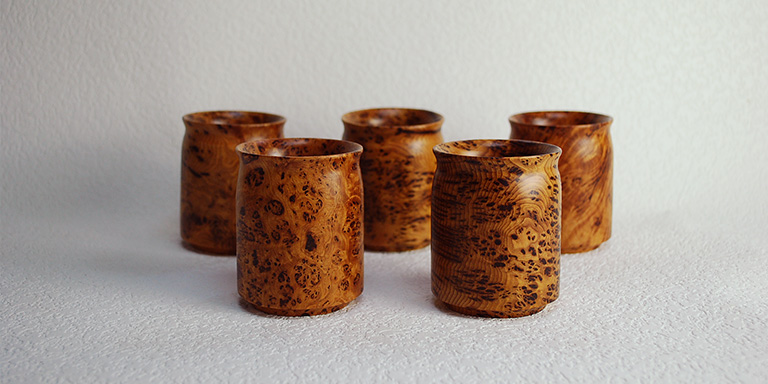 銘木屋久杉泡瘤｜小林彫刻所｜仏壇、神棚、欄間、家紋の制作販売