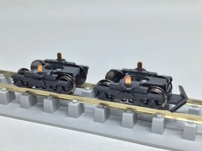 211系2000番台 長野色 入線です。KATO 10-1425 6両セット | NGaugeJP