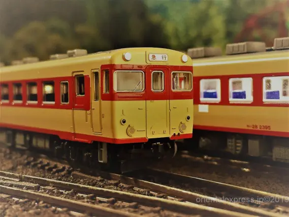 キハ58系(非冷房車) 急行「いいで」が入線しました。KATO 10-1531