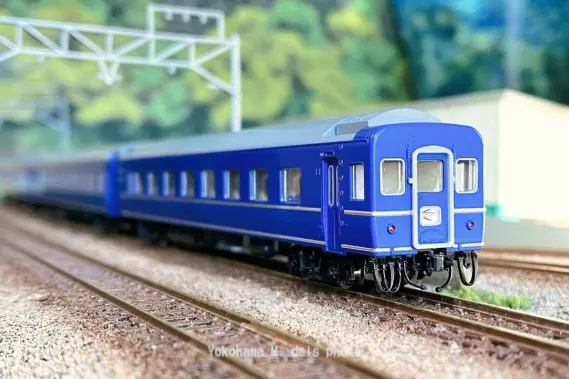 24系25形寝台特急「はやぶさ」が入線しました。TOMIX 98802 98803