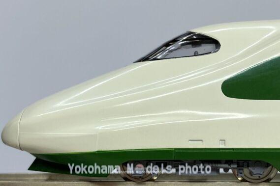 E2系1000番台新幹線 200系カラー が入線しました。KATO 10-1807 特別