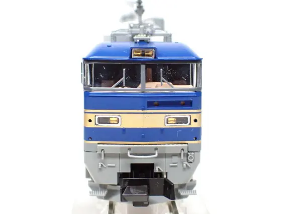 EF510形500番代（JR貨物仕様・青色）が入線しました。TOMIX 7182