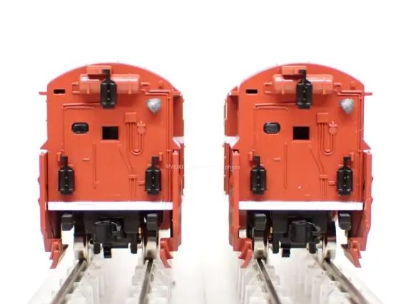 DE15形2500番台(JR西日本仕様・単線用ラッセルヘッド付)が入線しました