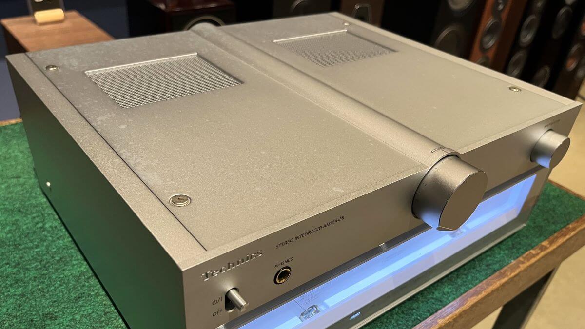 中古入荷：Technics SU-C700 / ステレオインテグレーテッドアンプ