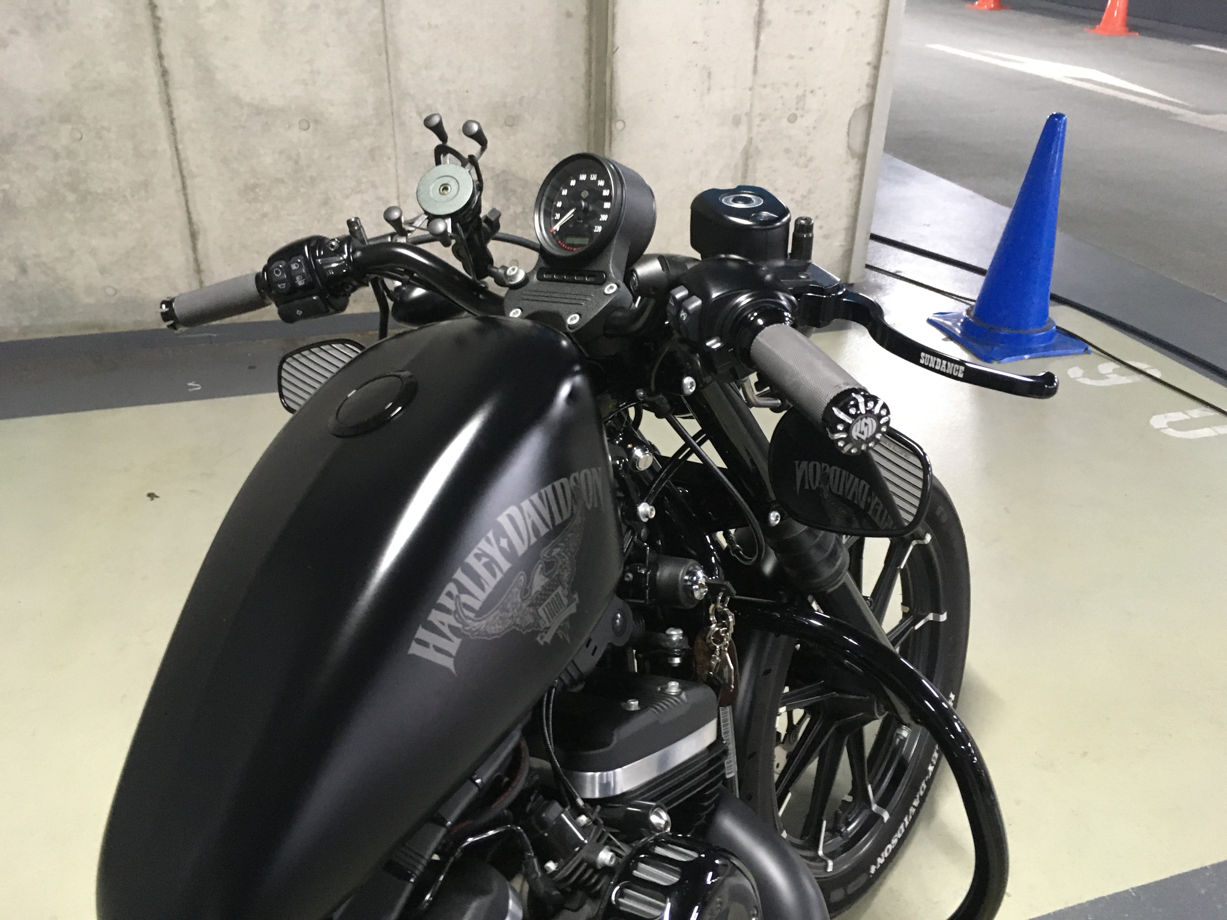 ハーレー純正□フラッシュマウント・フュエルキャップ 12.5Lタンク用