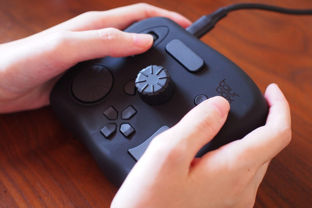 レビュー】左手デバイス『TourBox NEO』でゲームを遊んでみた | yoshives