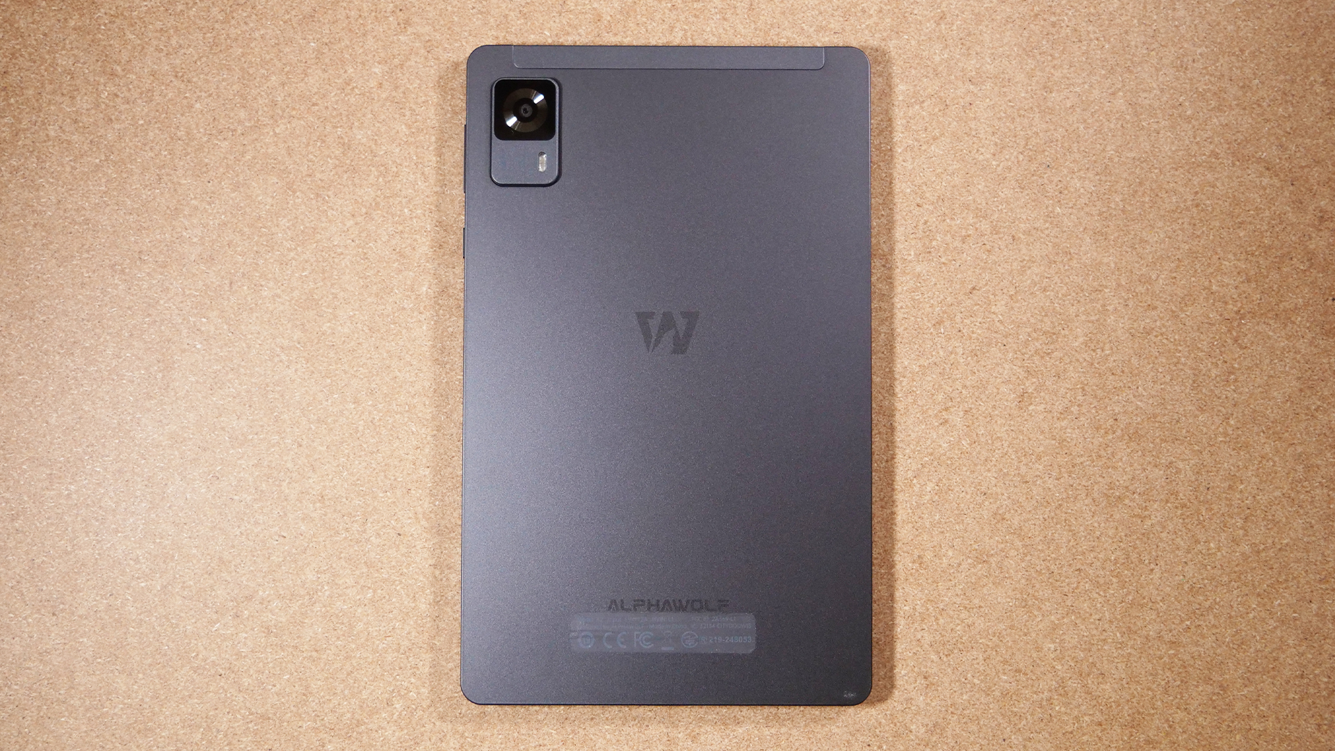 レビュー】高解像度になった格安8インチタブ『Alphawolf APad2