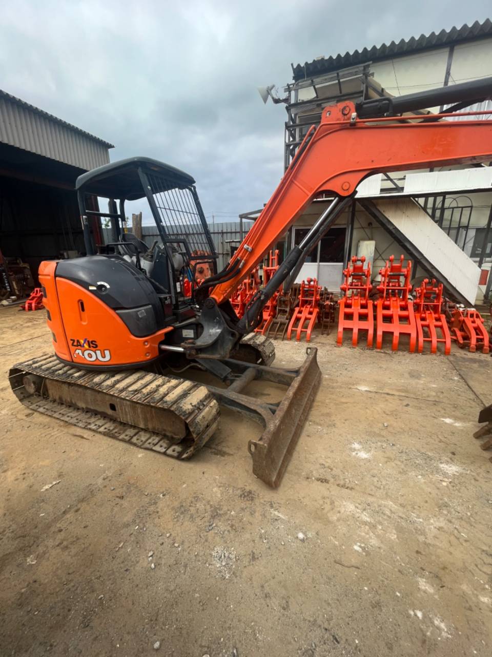 日立ZX40U-5B入荷 | ブログ | 建設機械・重機アタッチメントなら株式