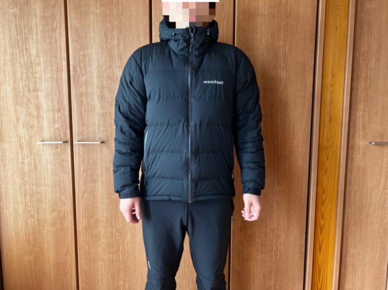 モンベル』パーマフロストライトダウンパーカのサイズ感、コーデを