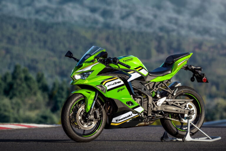 ラムエア80馬力のカワサキ「ニンジャZX-4R SE」「ニンジャZX-4RR」に初