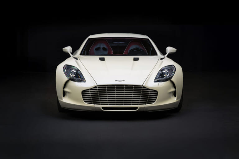 ウソだろ…」ドバイのパトカーがとんでもない車両を使用。77台限定の超