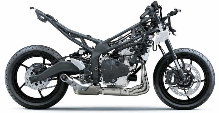 ニンジャZX-25Rの車体は”初物＆最強”尽くし【1クラス上のフレーム