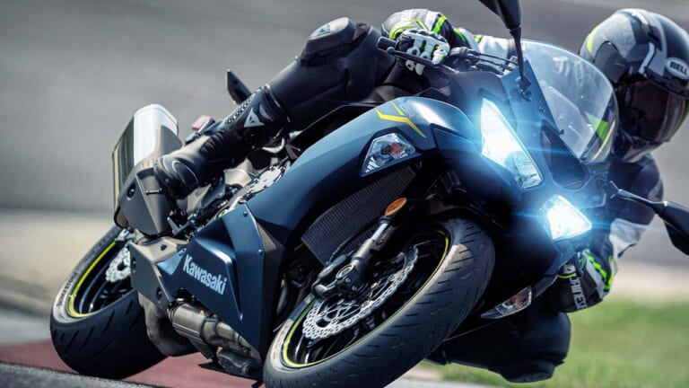 001_kawasaki-zx-6r-2022-