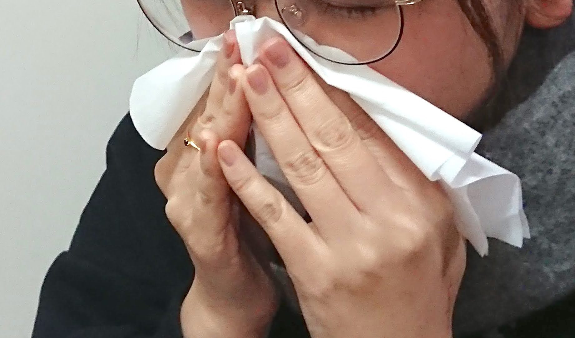 素朴な疑問】鼻をかんだティッシュ、ゴミ箱が無い場合どう処理したら