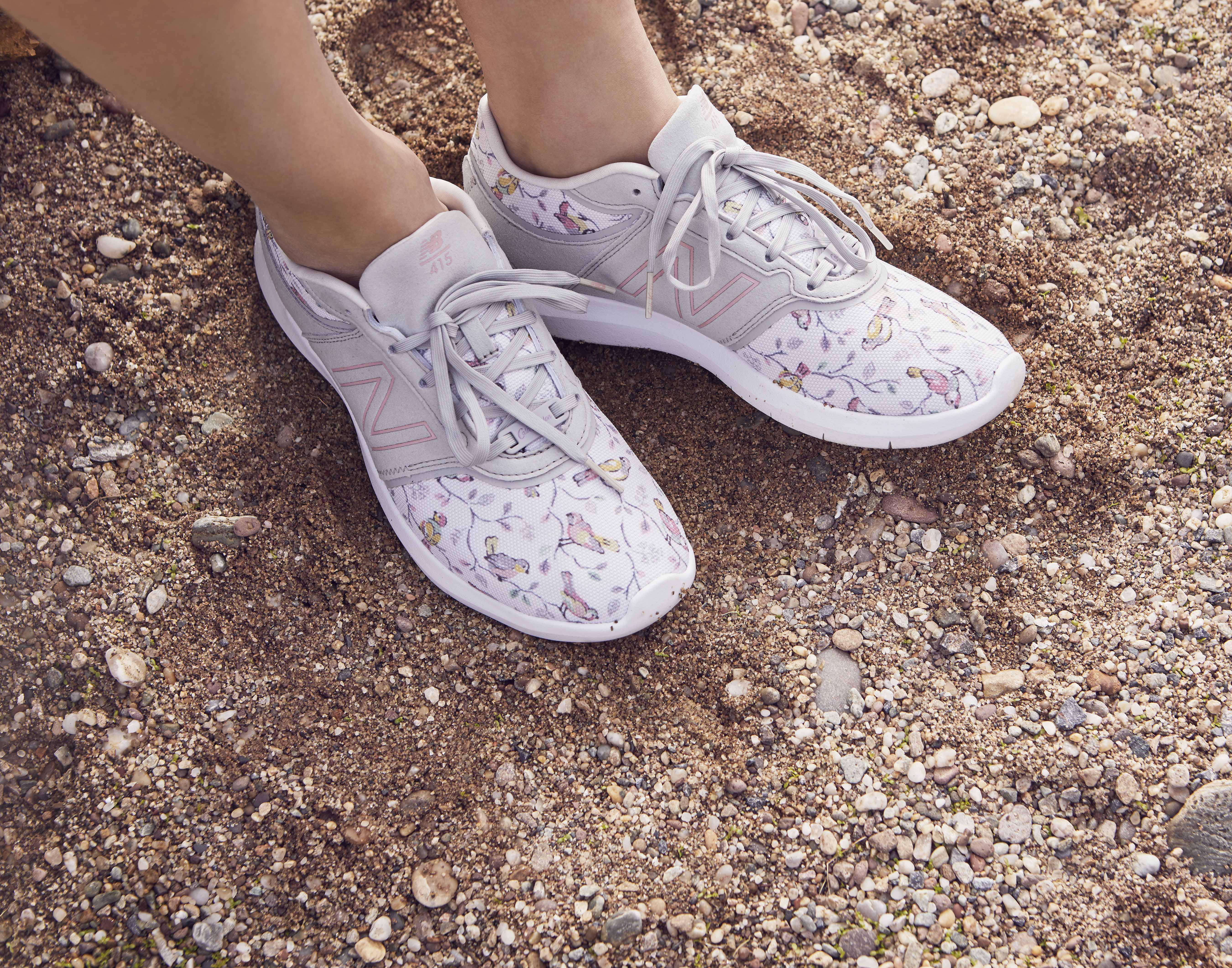 ニューバランス × キャス・キッドソンのコラボスニーカーがかわいい