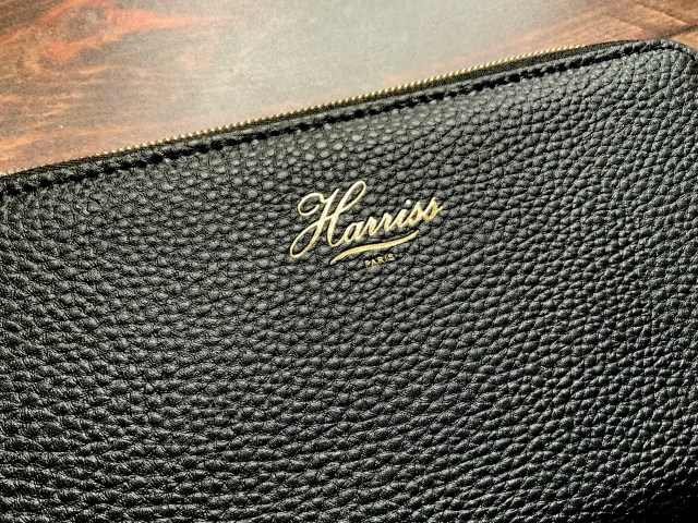 キャッシュレスの時代に長財布を持ちたくなる。『素敵なあの人』11月号