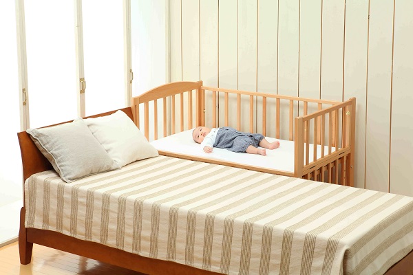 スリーオープンベッド b-sideDX | 国産ベビーベッド製造メーカー ヤマサキ