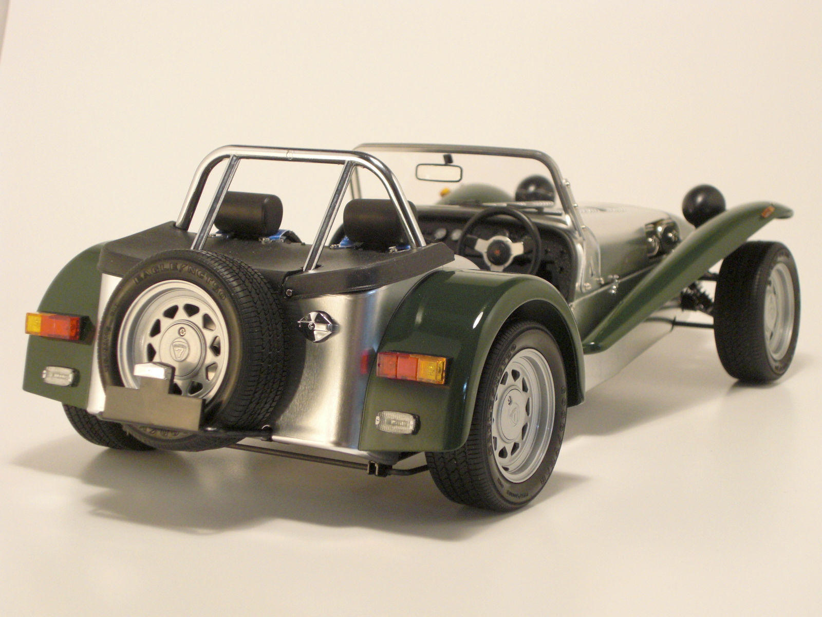 ケータハム スーパーセブン 完成: 【工房ネコの手】プラモ製作日記