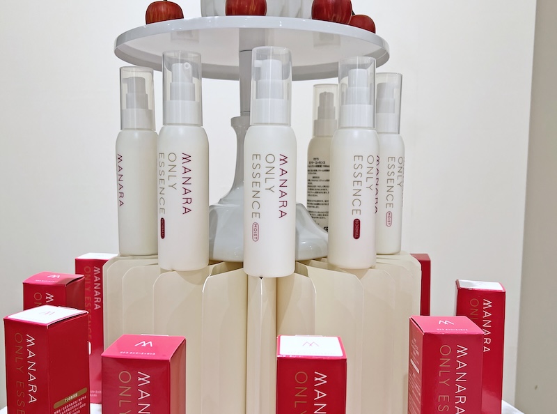 マナラ「オンリーエッセンス」リニューアル｜艶と毛穴ケアを両立する