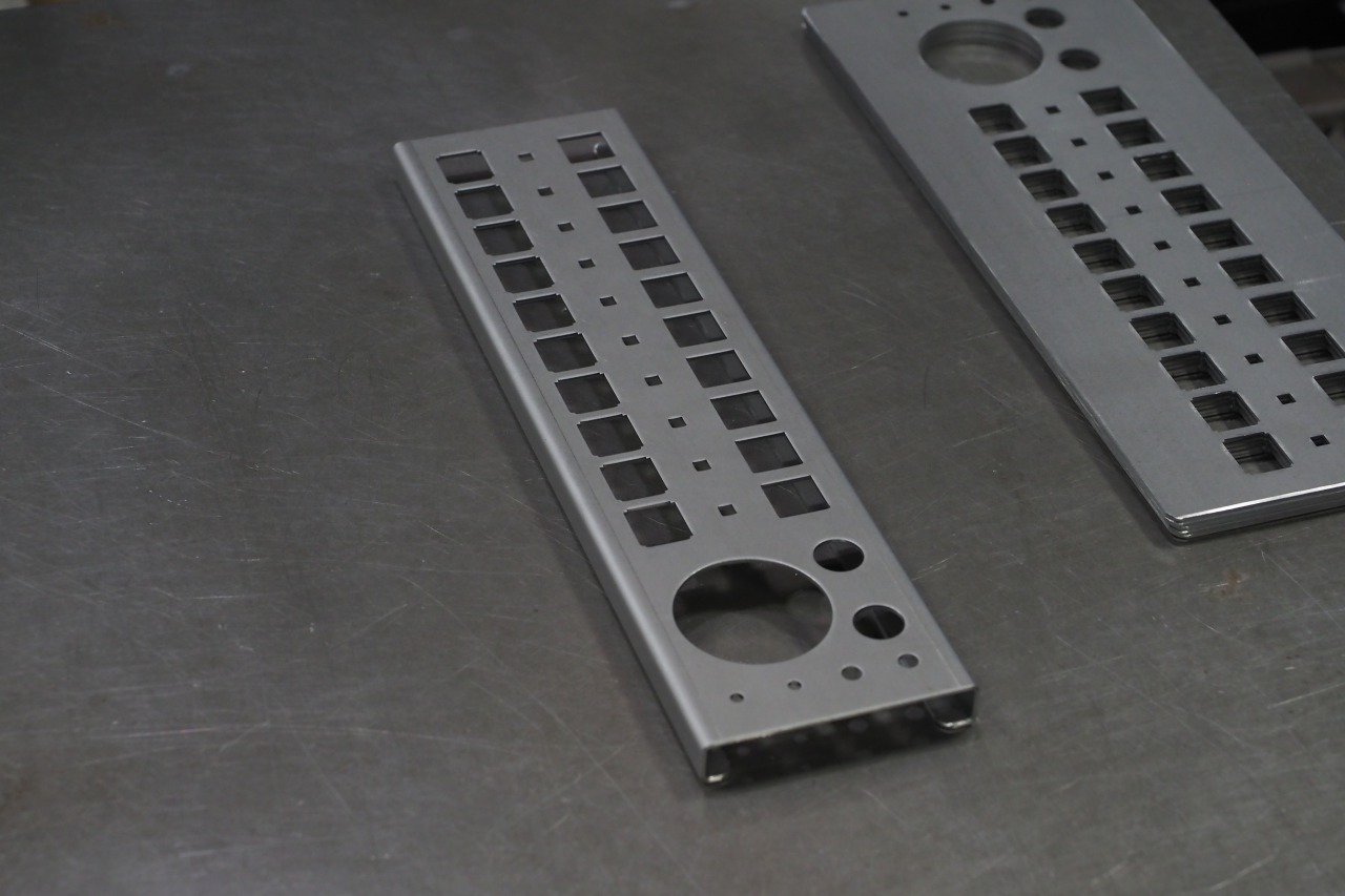 遊舎工房 ✕ Lube Station