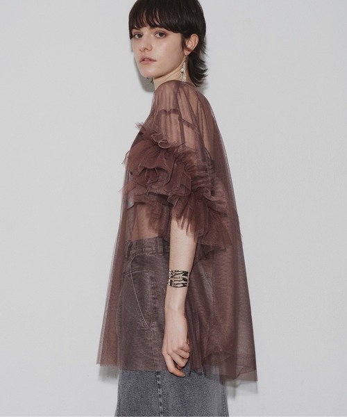 LA BELLE ETUDE（ラベルエチュード） Vネックボリュームチュール