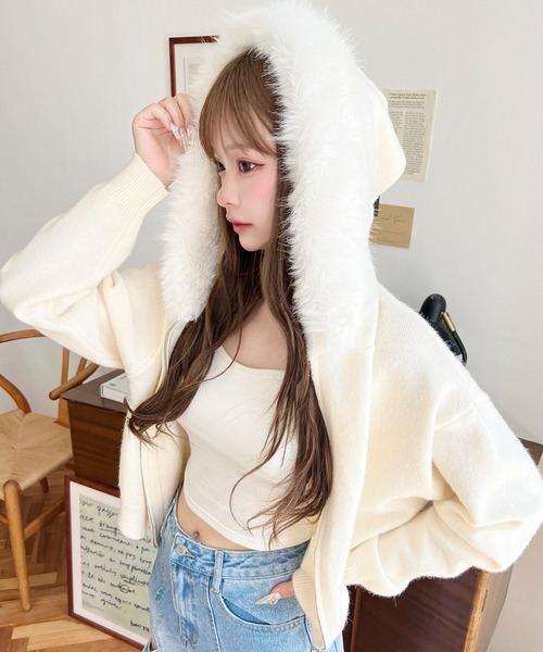 moment+ パーカー ボリュームファーフードジップアップニットパーカー