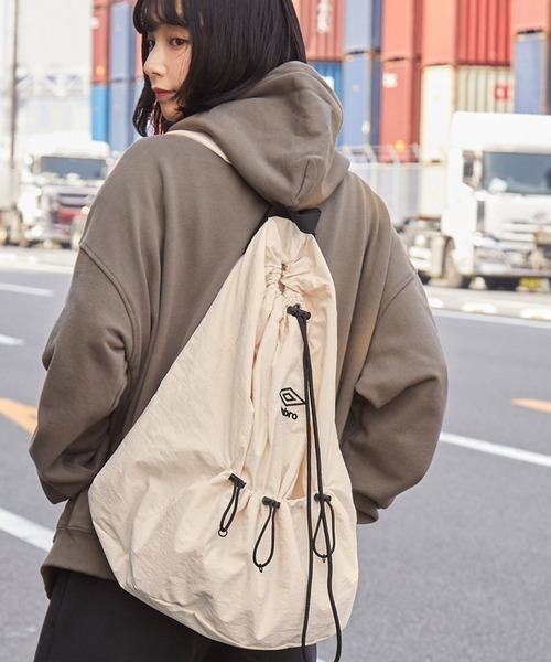 umbro（アンブロ） デイバック リュック 別注 ロゴ刺繍 2WAY ナイロン