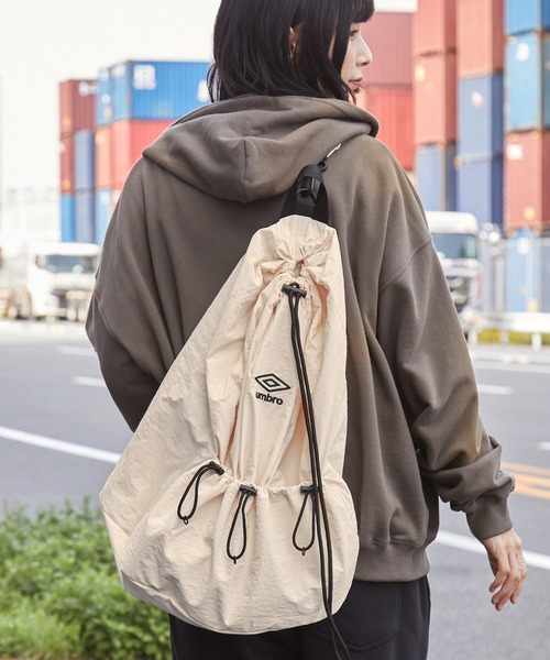 umbro（アンブロ） デイバック リュック 別注 ロゴ刺繍 2WAY ナイロン