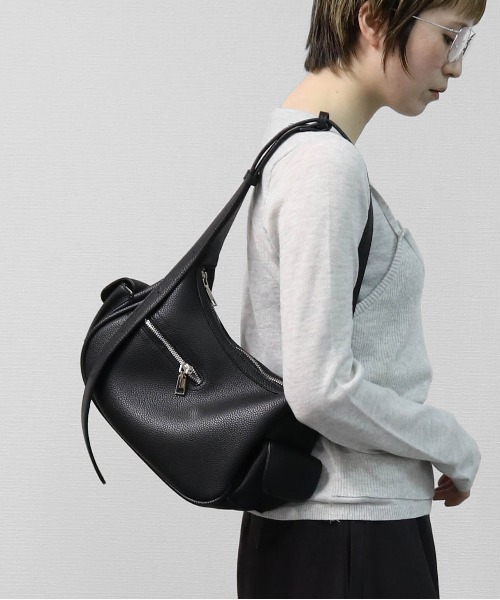THE CELL. ショルダーバッグ バッグ フェイクレザーサイドポケット