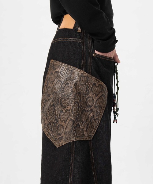 lilful ジーンズ スネーク柄フェイクレザーポケットワイドバギー