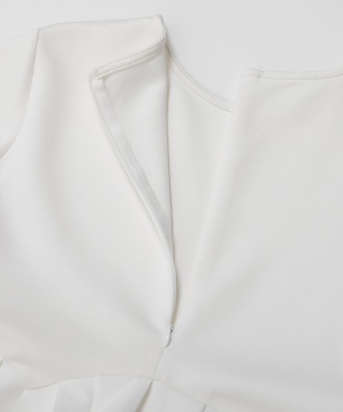 Fit more（フィットモア） ボリュームタックペプラムトップス