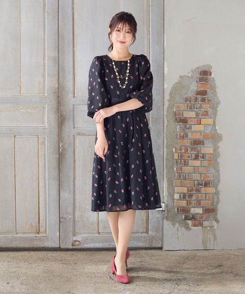 Rose Tiara（ローズティアラ） ワンピース 「美シルエット」つぼみ刺繍