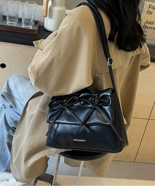 LA VORAGINE（ラ ヴォラジネ） ショルダーバッグ バッグ 紐リボン 2way