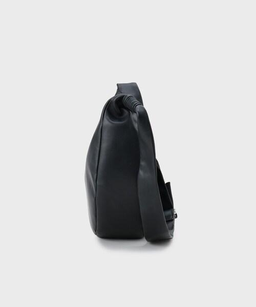 tk.TAKEO KIKUCHI（ティーケータケオキクチ） ショルダーバッグ 「牛革