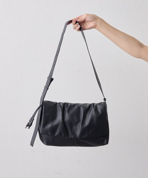 ear PAPILLONNER（イア パピヨネ） ショルダーバッグ バッグ レザー