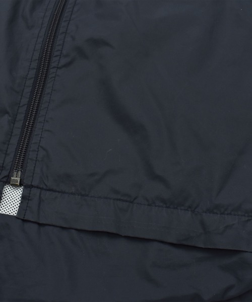 NIKE（ナイキ） ナイロンジャケット 「ヴィンテージ古着」Y2K NIKE