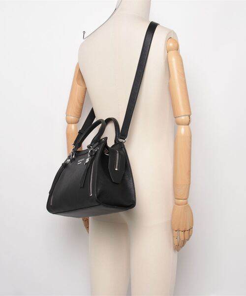 GUESS（ゲス） ショルダーバッグ バッグ WRENLEY Satchel ハンドバッグ