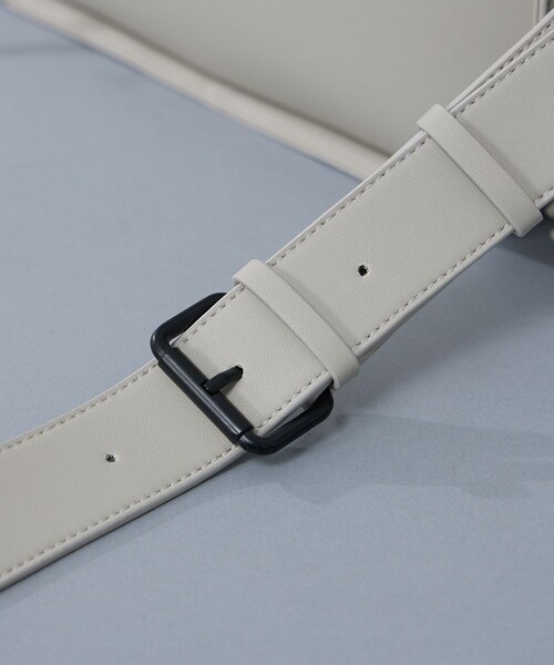 UNITED TOKYO（ユナイテッドトウキョウ） ショルダーバッグ MINI BREAD