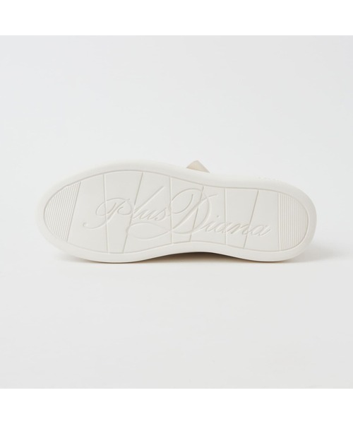 diana（プラスダイアナ） スニーカー パールビジュー付きリボン