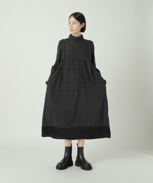 ZUCCa（ズッカ） ワンピース タイルプリントジャージィー / ワンピース